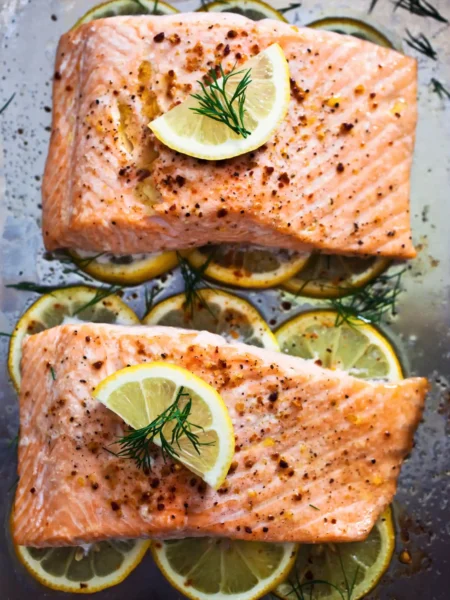 Baked-Salmon-with-Lemon-and-Dill