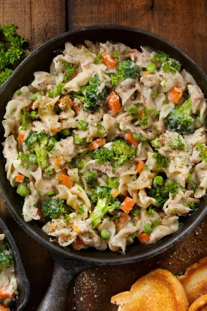 Creamy-Tuna-Vegetable-and-Noodle-Casserole